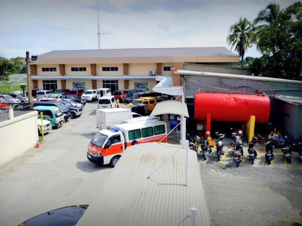 Big Daddy Hotel And Convention Center Butuan City Buitenkant foto