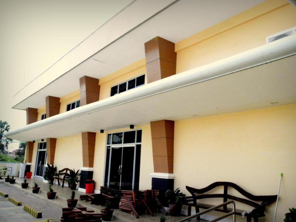 Big Daddy Hotel And Convention Center Butuan City Buitenkant foto