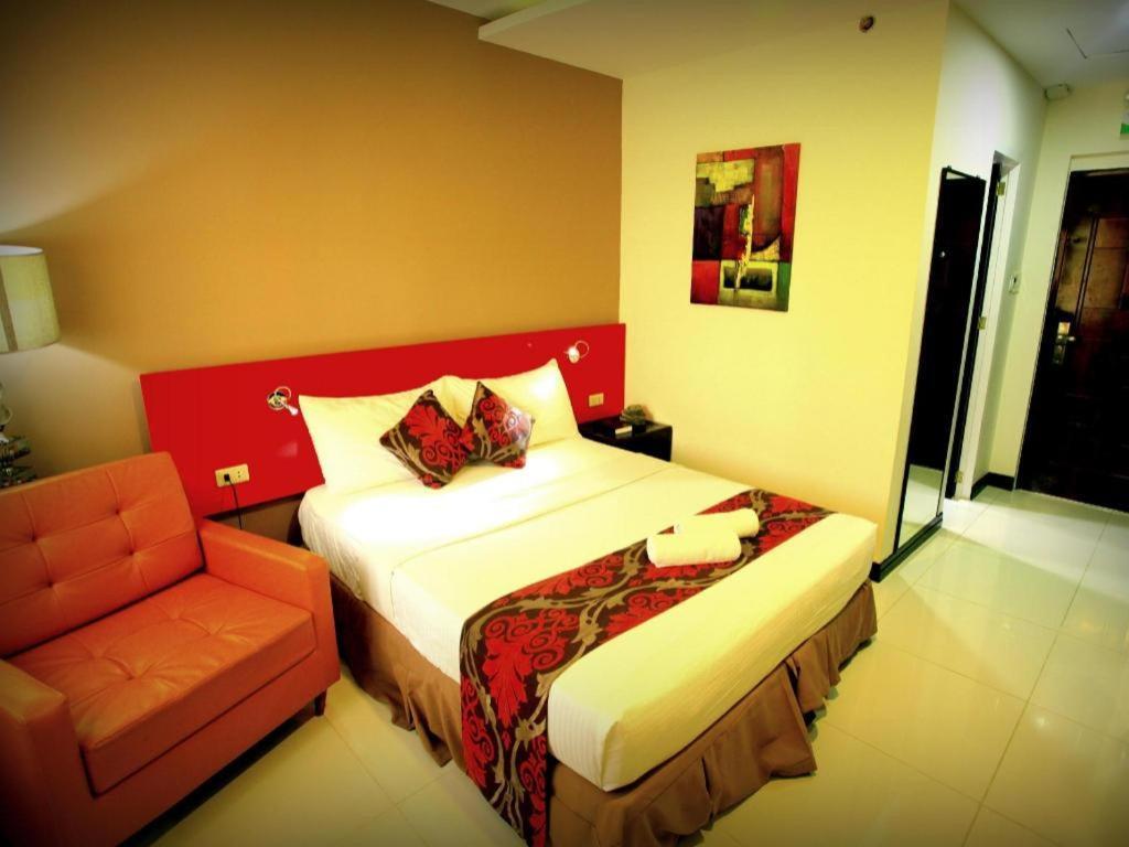Big Daddy Hotel And Convention Center Butuan City Buitenkant foto
