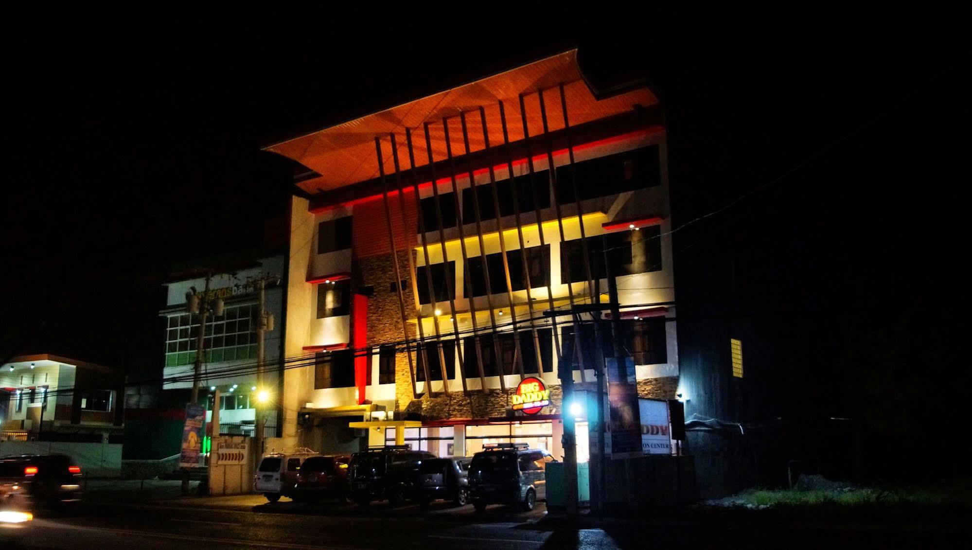 Big Daddy Hotel And Convention Center Butuan City Buitenkant foto