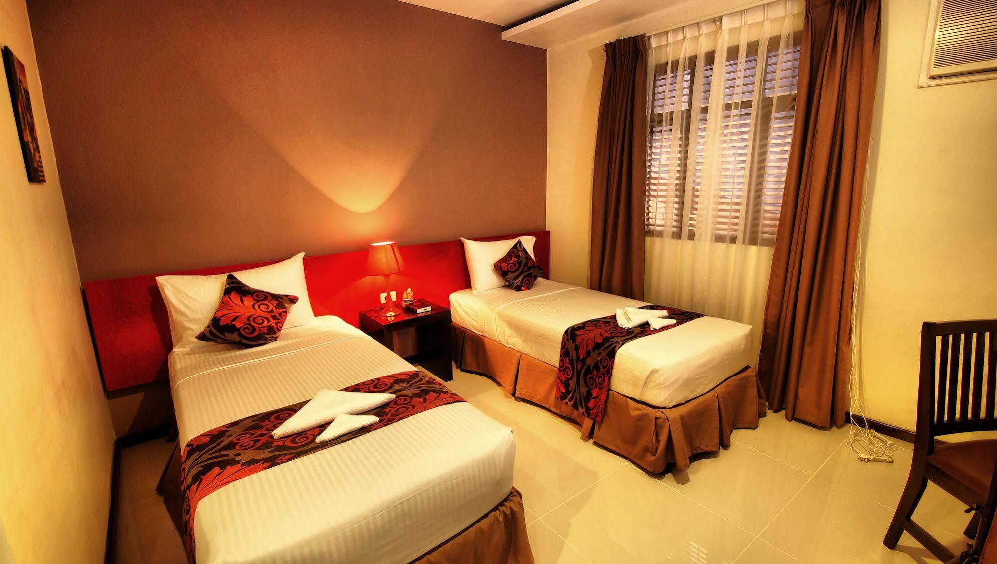 Big Daddy Hotel And Convention Center Butuan City Buitenkant foto