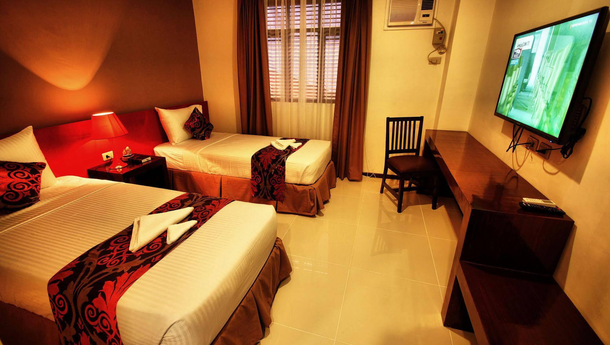 Big Daddy Hotel And Convention Center Butuan City Buitenkant foto