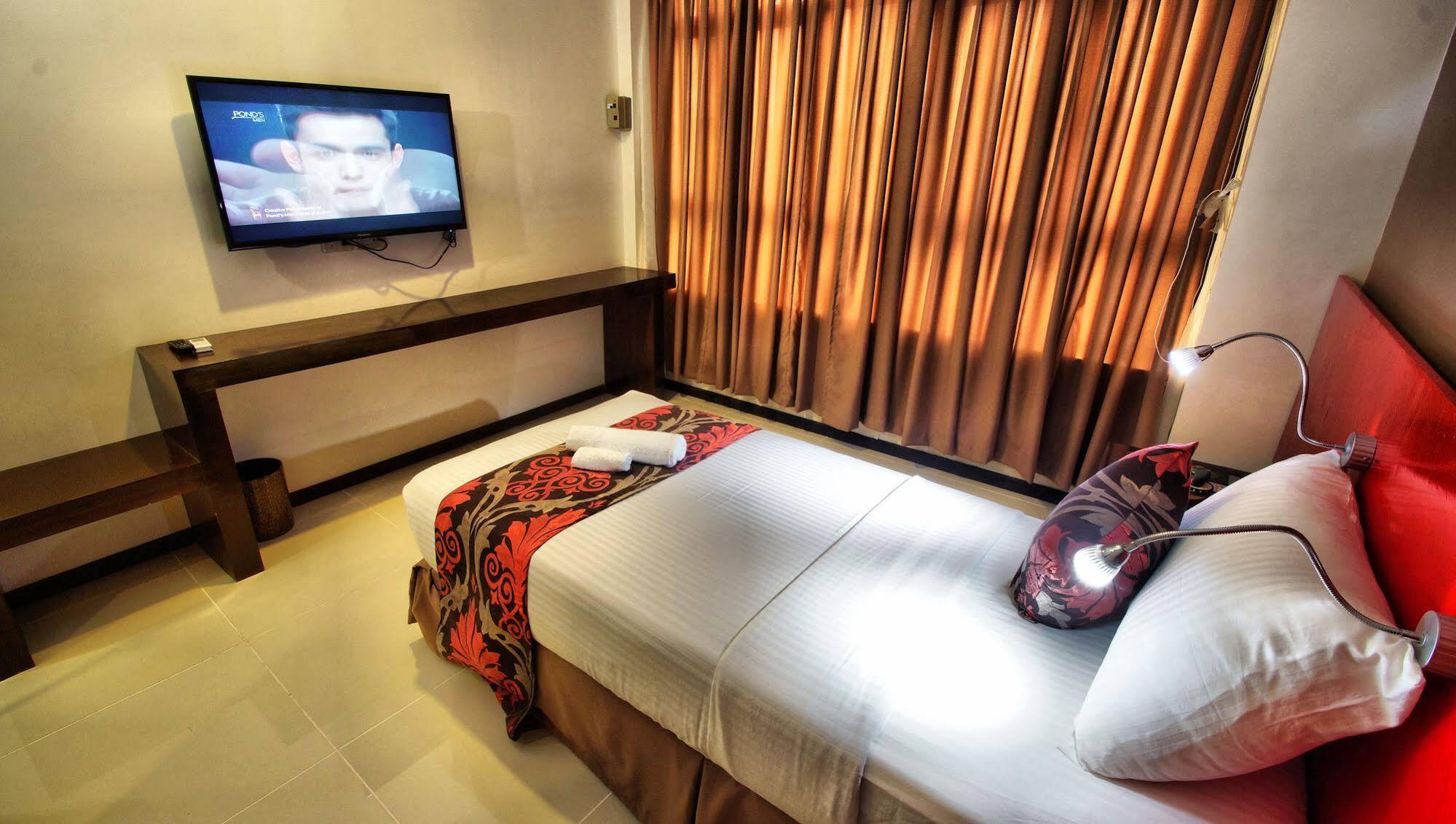 Big Daddy Hotel And Convention Center Butuan City Buitenkant foto